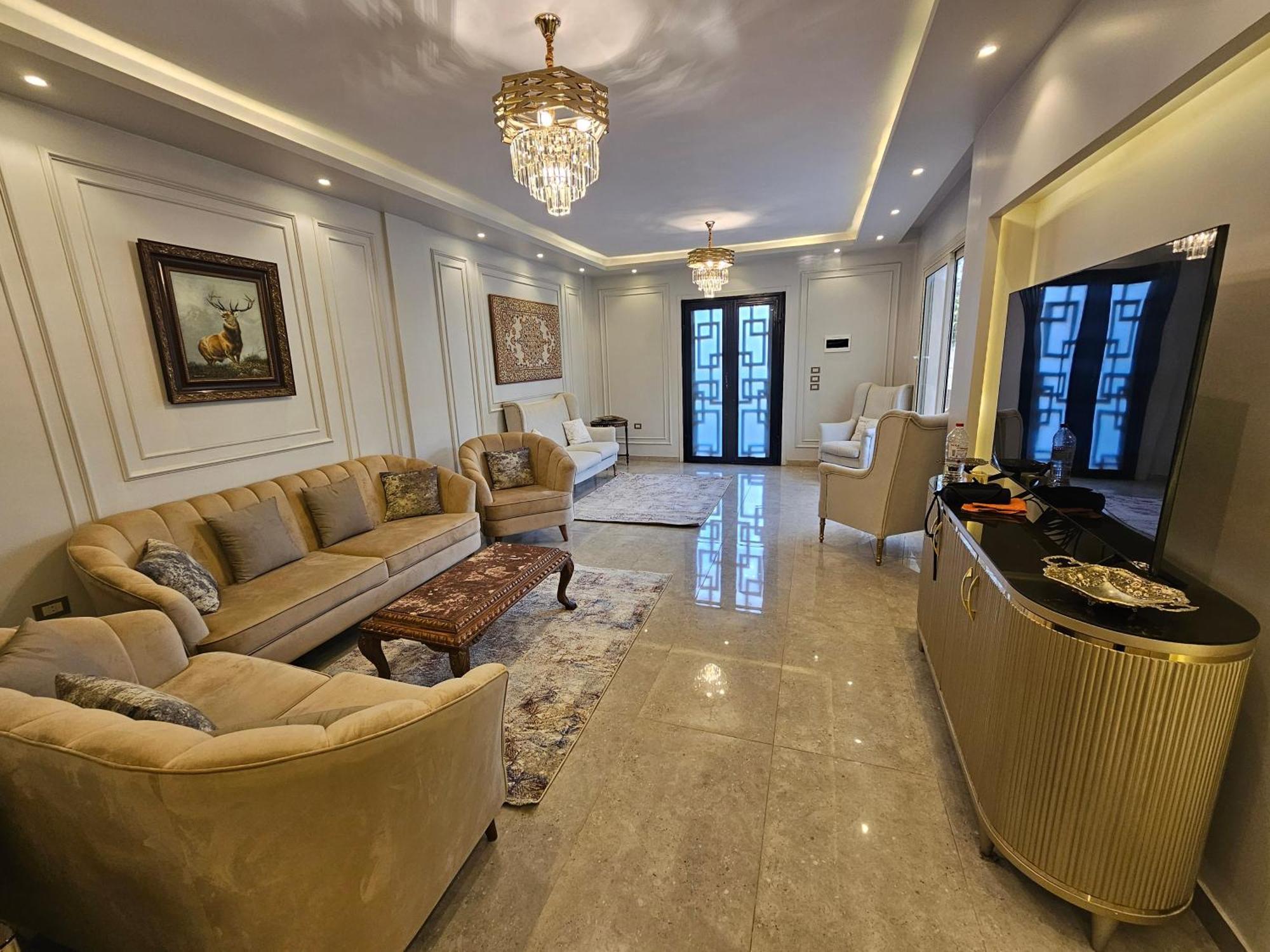 Private Near Alex Airport -for Families Only Vila