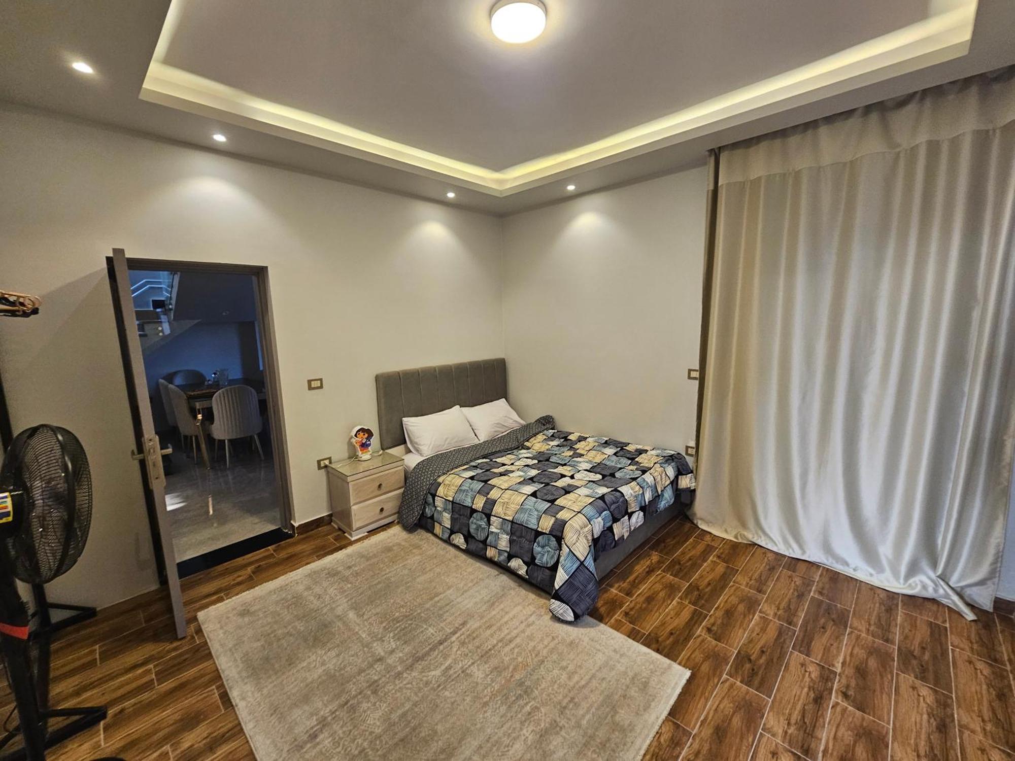 Vila Private Near Alex Airport -for Families Only