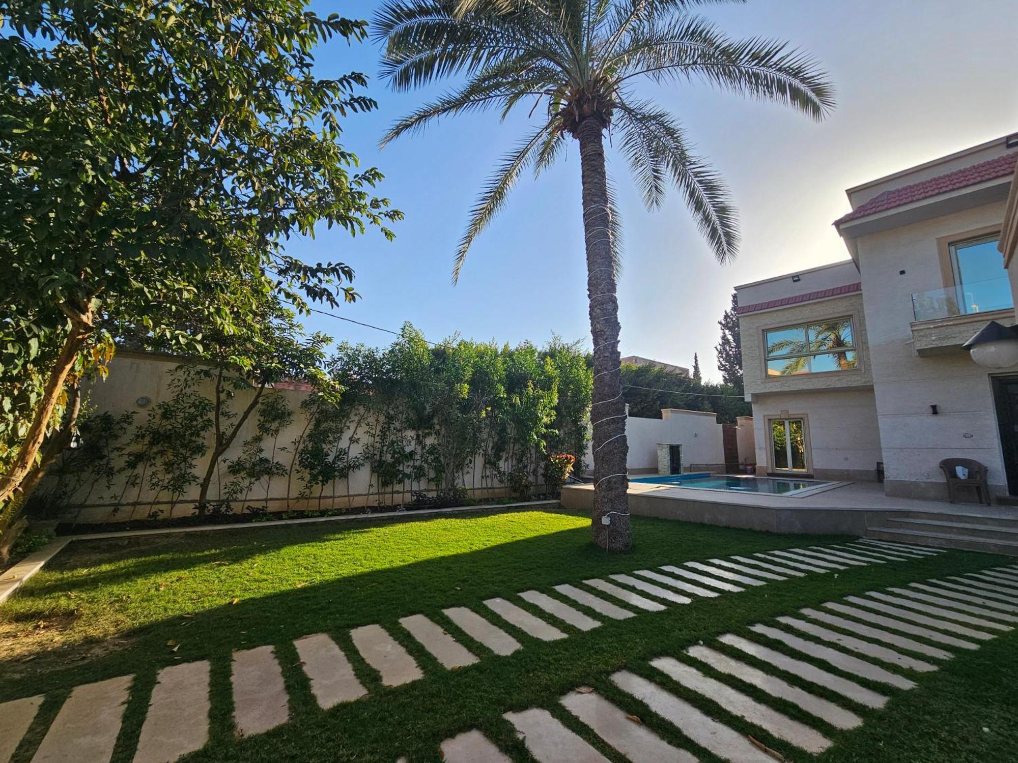 Vila Private Near Alex Airport -for Families Only