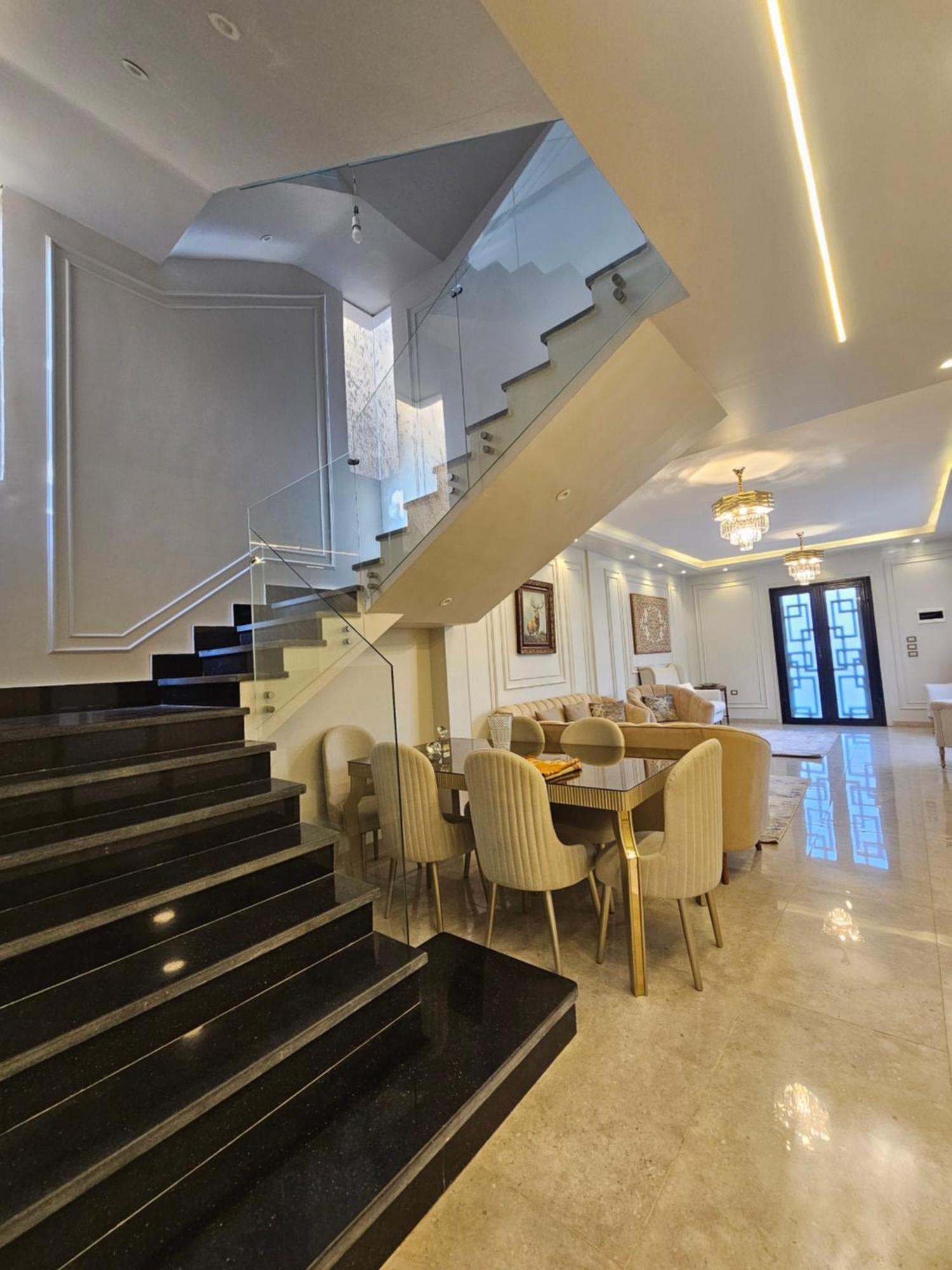 Vila Private Near Alex Airport -for Families Only *