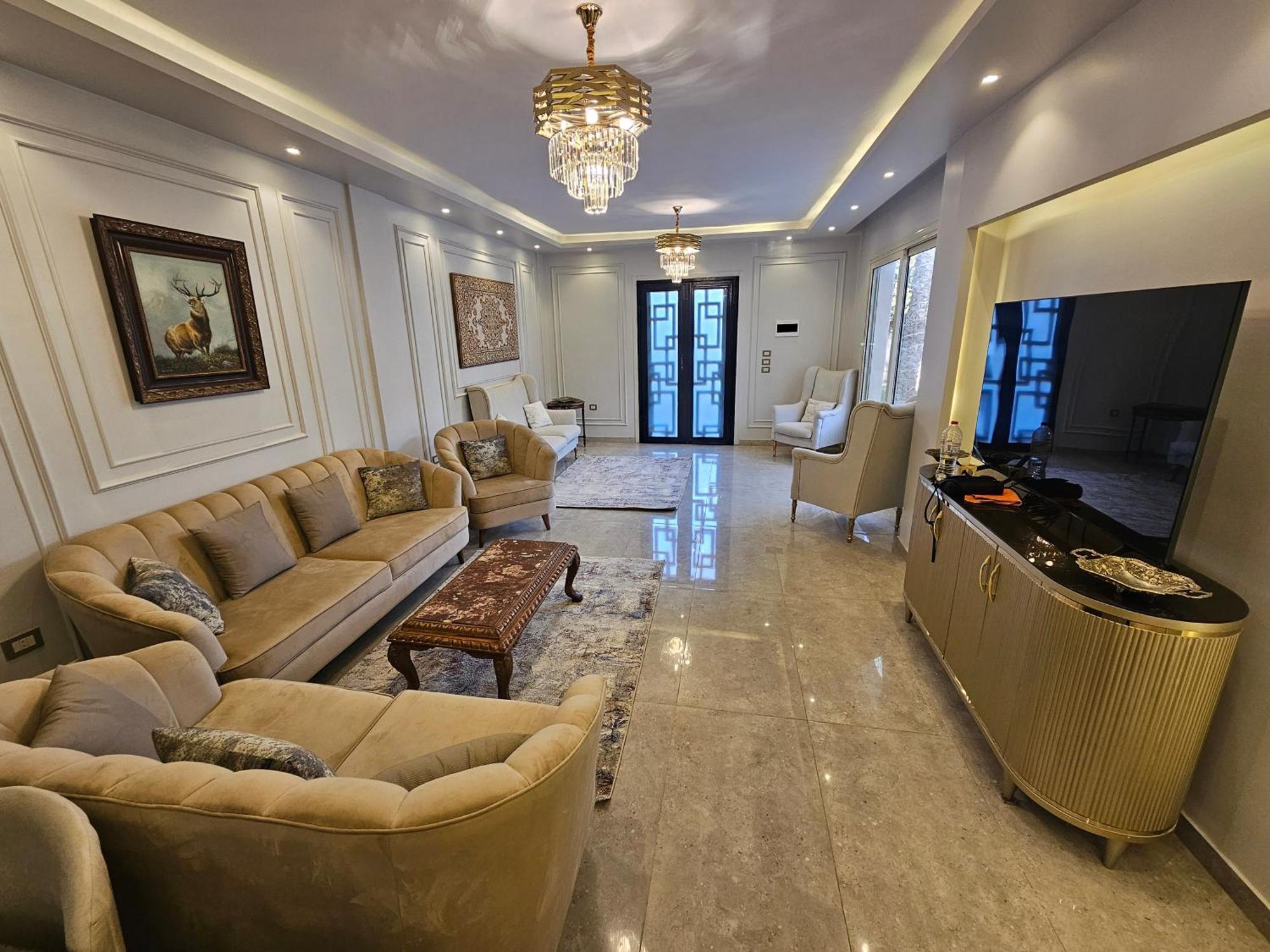 Private Near Alex Airport -for Families Only Vila